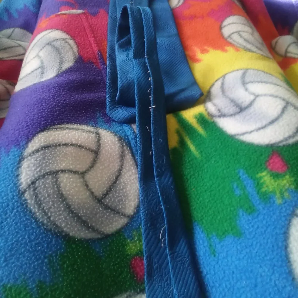 GREAT UC A DESIGN CLASSIC VINTAGE ROYAL BLUE TIE